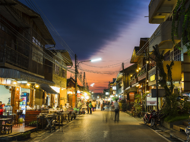ถนนคนเดินเชียงคาน